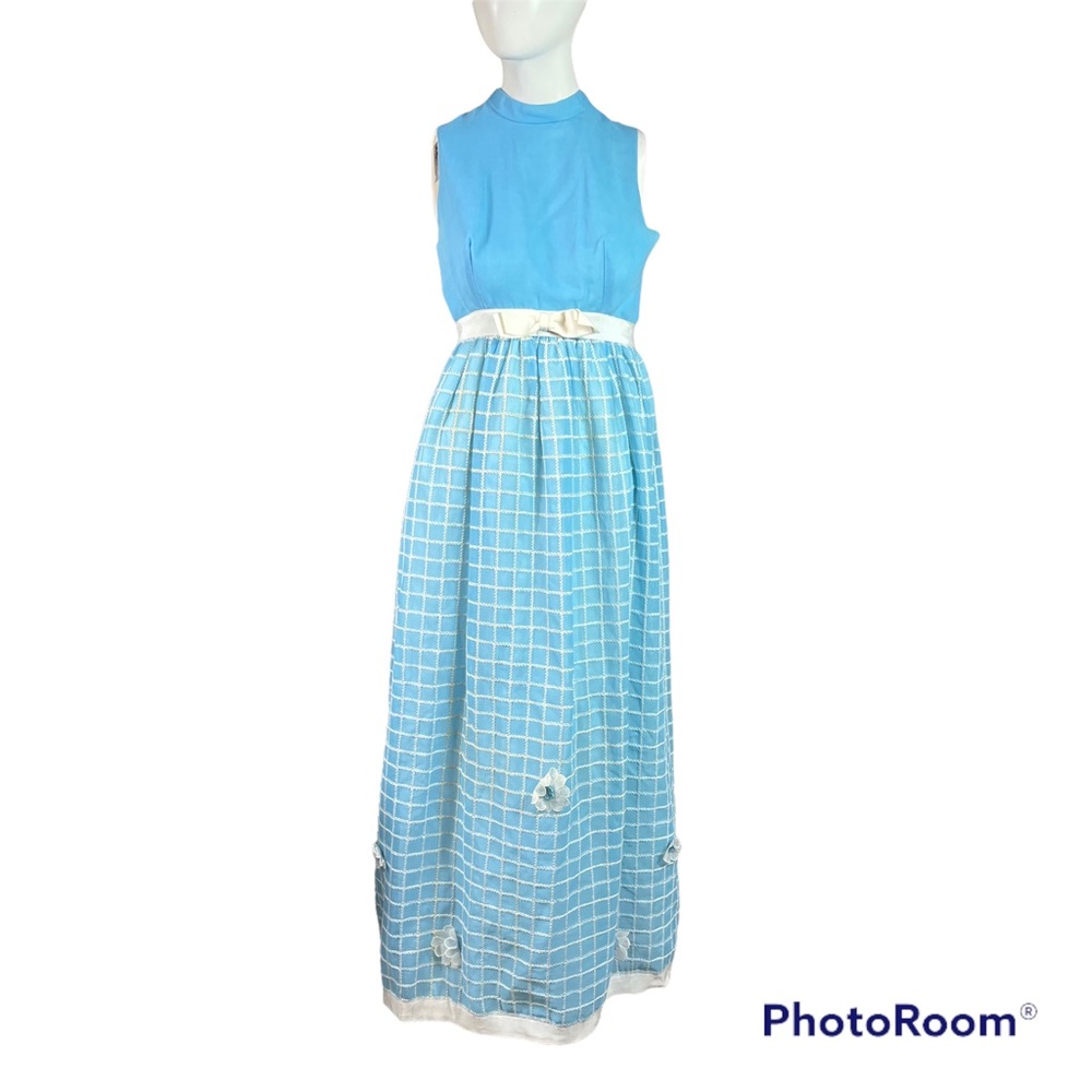 Vintage 50s Dress Blue size Small Long MCM Retro Embroidered 3D Flower Power